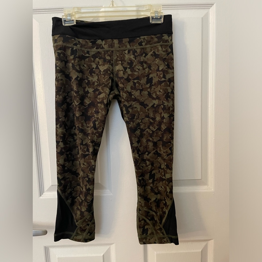 Lululemon cropped leggings